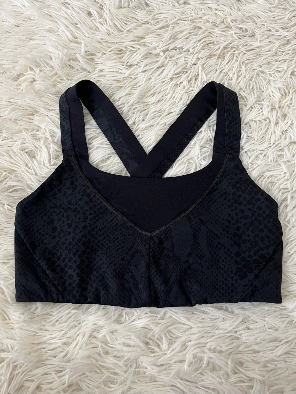 Lululemon On Your Way Bra
Desert Snake Deep Coal Black Size 4